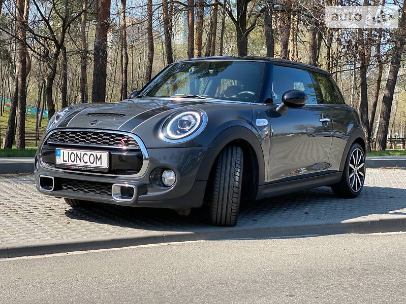 Хетчбек MINI Hatch 2018 в Києві
