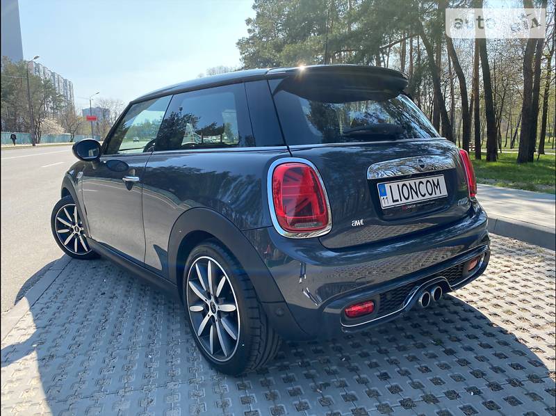 Хетчбек MINI Hatch 2018 в Києві