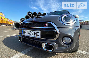Купе MINI Hatch 2019 в 