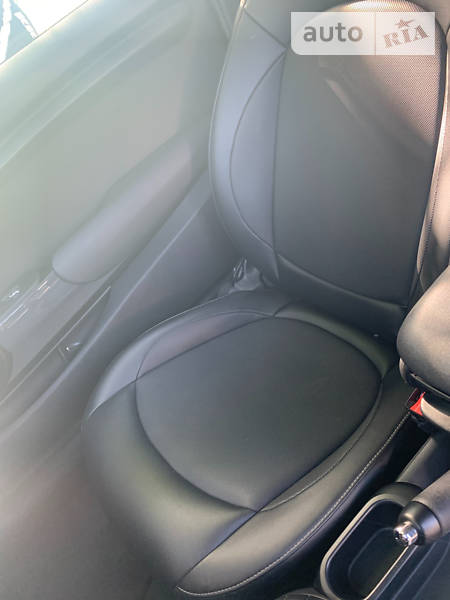 Хетчбек MINI Hatch 2014 в Полтаві