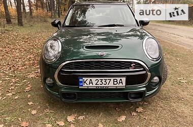 Хэтчбек MINI Hatch 2014 в Киеве