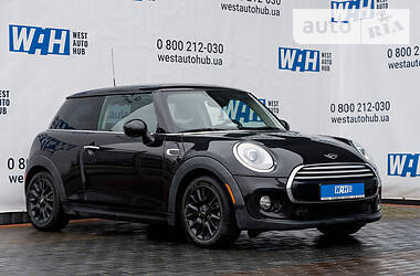 Хэтчбек MINI Hatch 2015 в Луцке