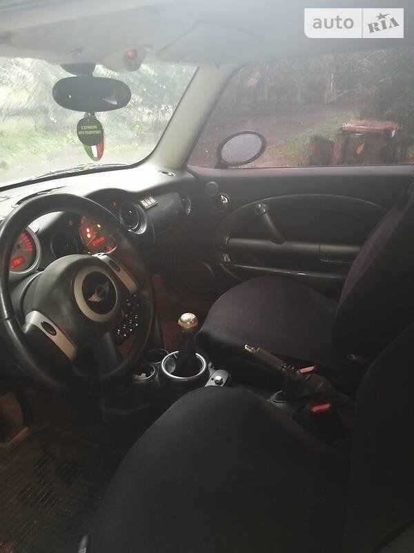Седан MINI Hatch 2003 в Киеве