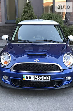 Хэтчбек MINI Hatch 2012 в Киеве