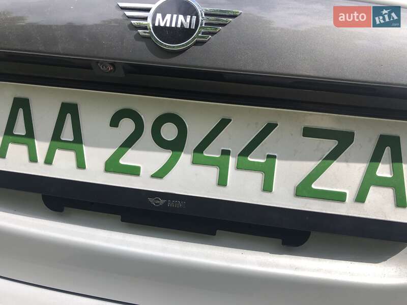 Хэтчбек MINI Hatch 2020 в Киеве