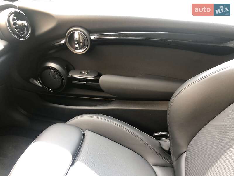 Хэтчбек MINI Hatch 2020 в Киеве