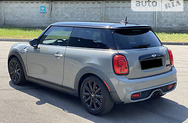 Хэтчбек MINI Hatch 2014 в Киеве