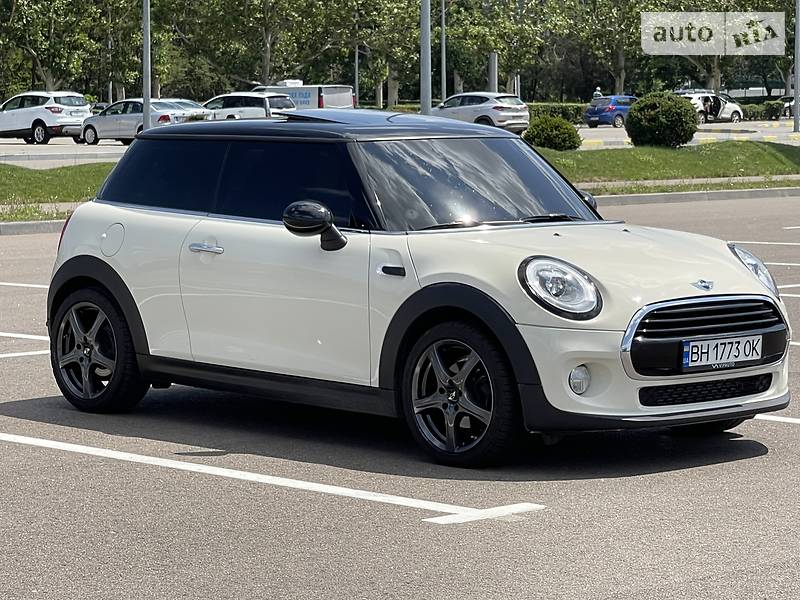 Хэтчбек MINI Hatch 2017 в Одессе