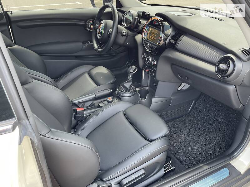 Хэтчбек MINI Hatch 2017 в Одессе