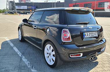 Хэтчбек MINI Hatch 2011 в Киеве