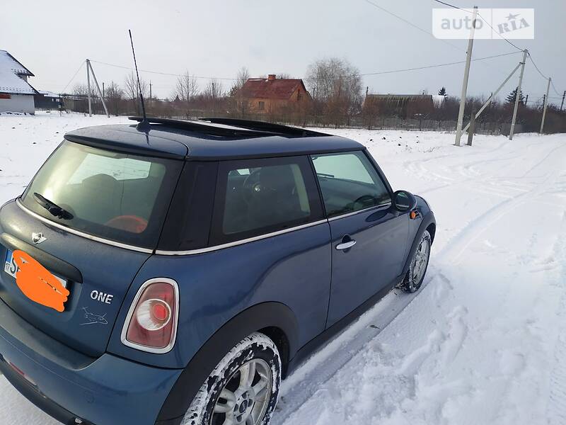 Хэтчбек MINI Hatch 2010 в Полтаве