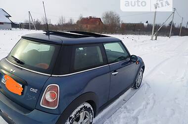 Хэтчбек MINI Hatch 2010 в 