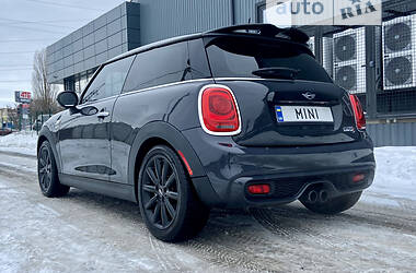 Хэтчбек MINI Hatch 2014 в Киеве