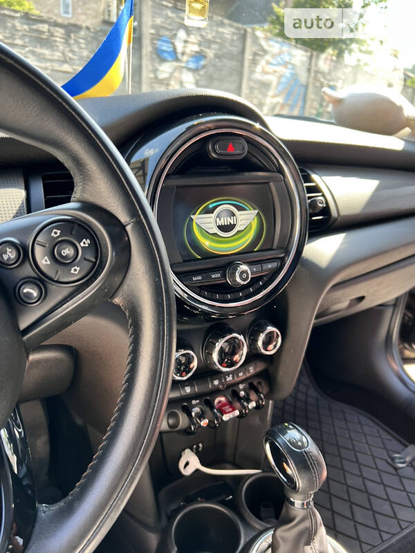 Хэтчбек MINI Hatch 2016 в Ирпене