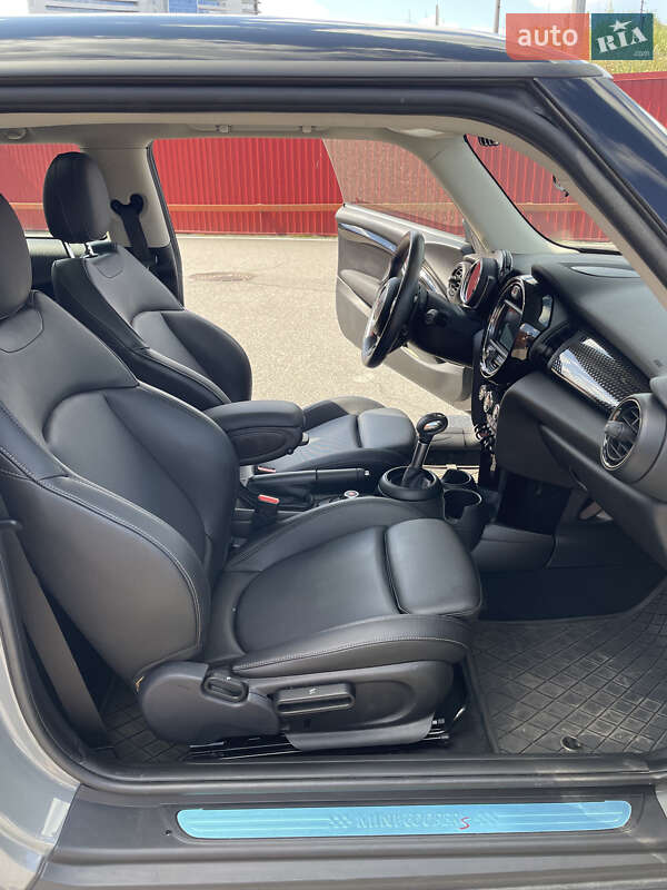 Хетчбек MINI Hatch 2019 в Києві фото 11 Хетчбек MINI Hatch 2019 в Києві