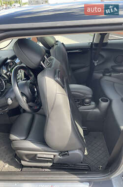 Хетчбек MINI Hatch 2019 в 