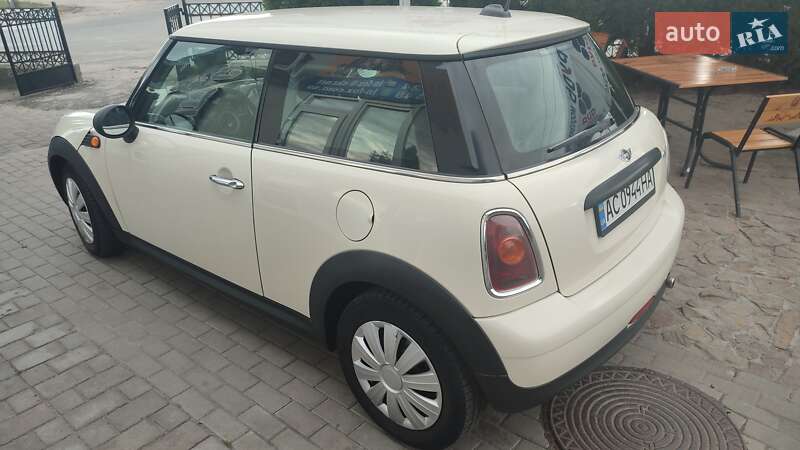 Купе MINI Hatch 2009 в Шацьку фото 4 Купе MINI Hatch 2009 в Шацьку