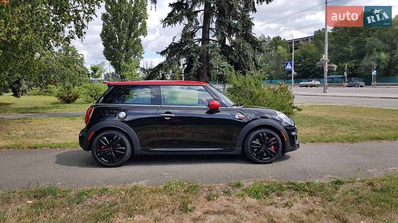 Хетчбек MINI Hatch 2018 в Києві