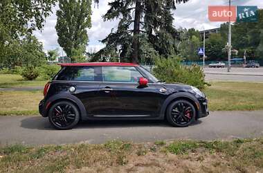 Хэтчбек MINI Hatch 2018 в Киеве