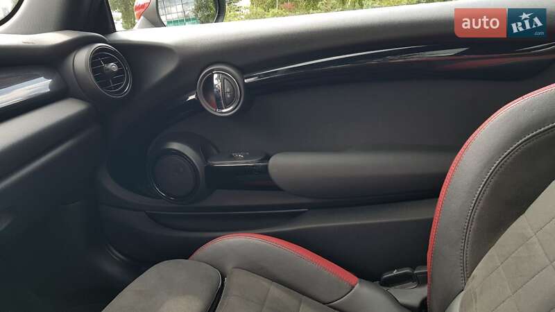 Хетчбек MINI Hatch 2018 в Києві