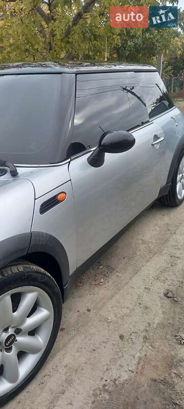 Купе MINI Hatch 2004 в Подільську