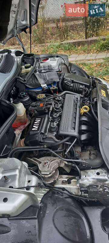 Купе MINI Hatch 2004 в Подільську