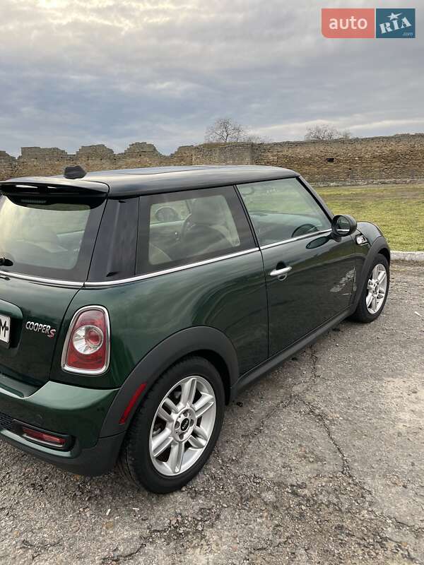 Хетчбек MINI Hatch 2011 в Білгороді-Дністровському