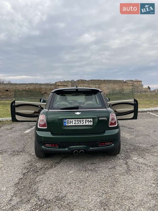 Хетчбек MINI Hatch 2011 в Білгороді-Дністровському