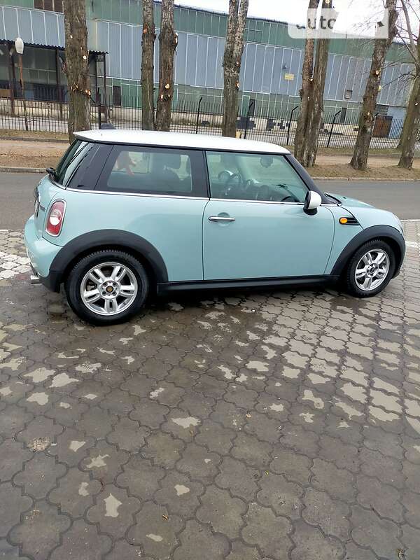Хетчбек MINI Hatch 2012 в Черкасах фото 2 Хетчбек MINI Hatch 2012 в Черкасах