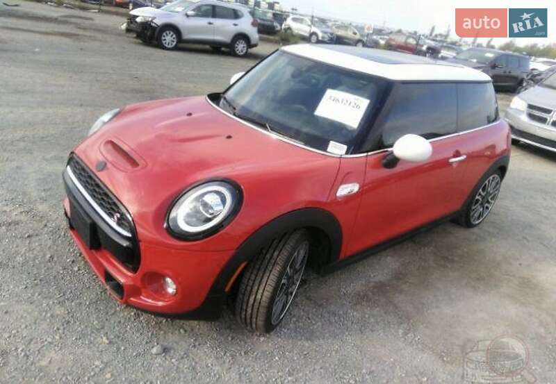 Хэтчбек MINI Hatch 2018 в Львове