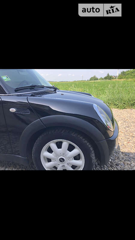Купе MINI Hatch 2001 в Снятині