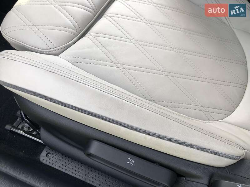 Купе MINI Hatch 2021 в Киеве