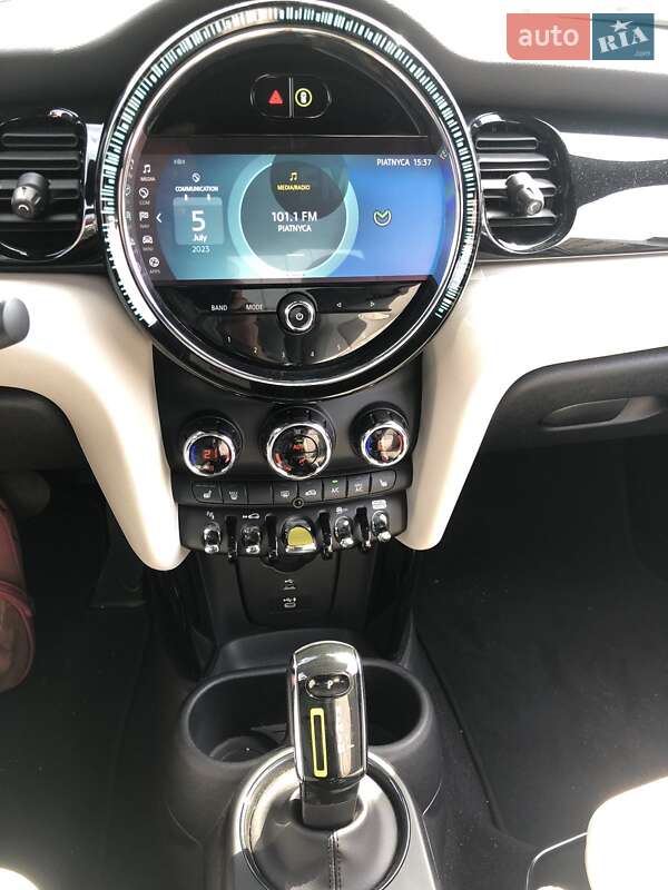 Купе MINI Hatch 2021 в Киеве