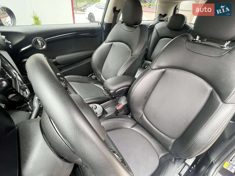 Хетчбек MINI Hatch 2020 в Івано-Франківську