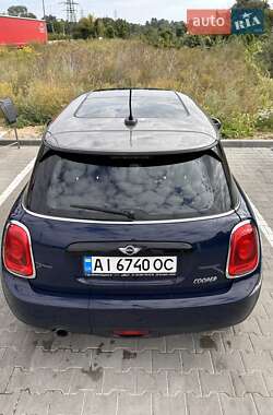 Седан MINI Hatch 2017 в Львове