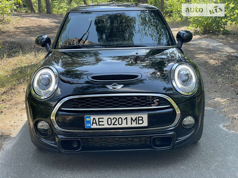 Седан MINI Hatch 2015 в Києві