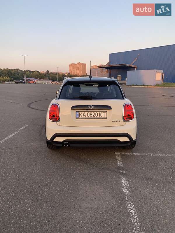 Хэтчбек MINI Hatch 2022 в Киеве