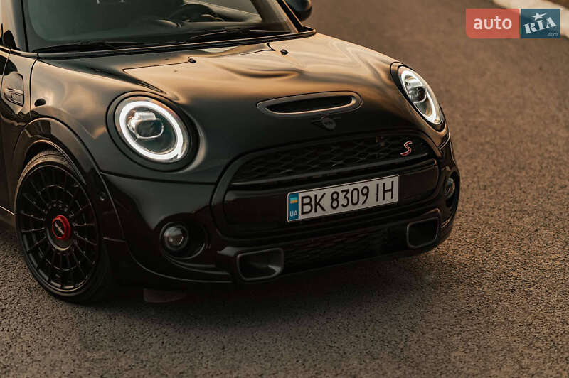 Хетчбек MINI Hatch 2015 в Рівному
