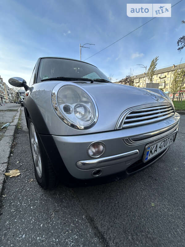 Хэтчбек MINI Hatch 2004 в Киеве