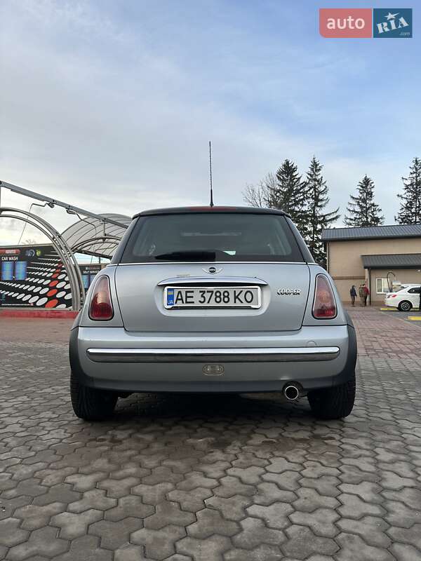 Хетчбек MINI Hatch 2002 в Кривому Розі