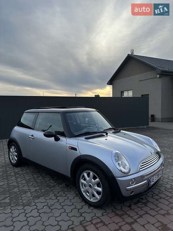 Хетчбек MINI Hatch 2002 в Кривому Розі