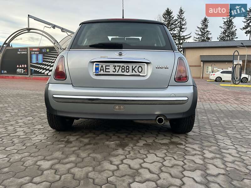 Хетчбек MINI Hatch 2002 в Кривому Розі