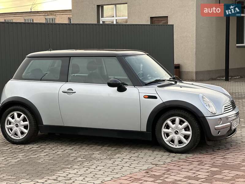 Хетчбек MINI Hatch 2002 в Кривому Розі