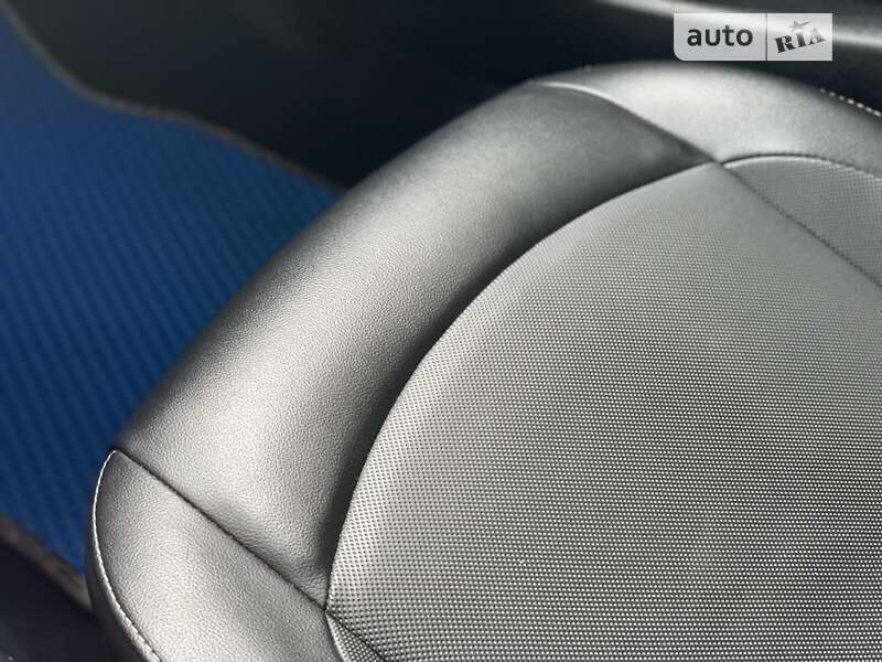 Хетчбек MINI Hatch 2014 в Івано-Франківську