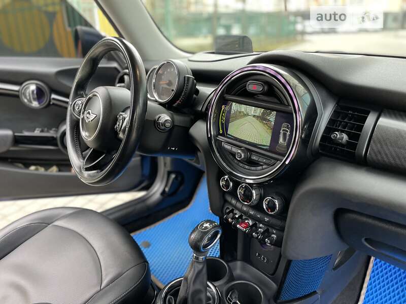 Хетчбек MINI Hatch 2014 в Івано-Франківську