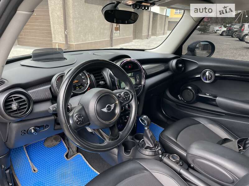 Хетчбек MINI Hatch 2014 в Івано-Франківську