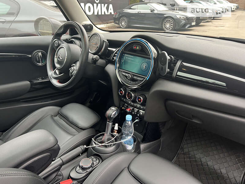 Хетчбек MINI Hatch 2018 в Києві