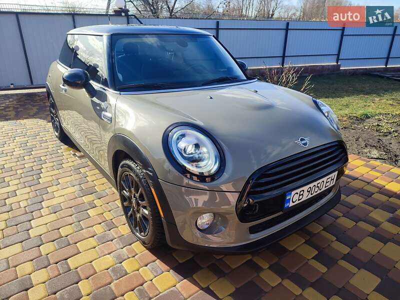 Хэтчбек MINI Hatch 2019 в Пирятине