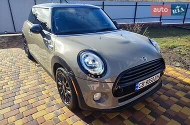 Хэтчбек MINI Hatch 2019 в Пирятине