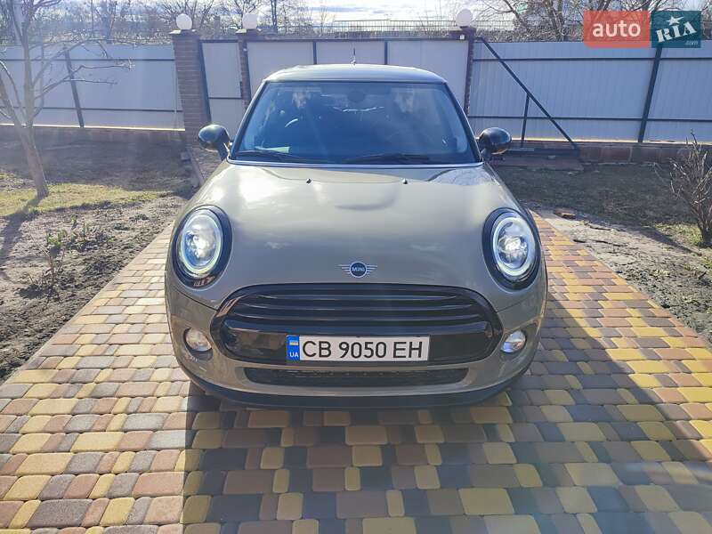 Хетчбек MINI Hatch 2019 в Пирятині